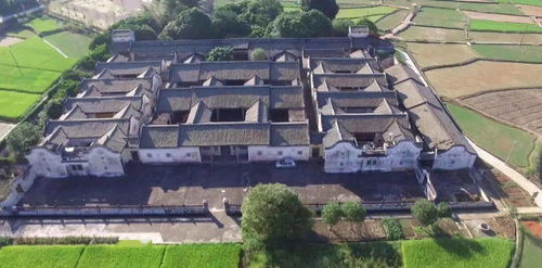 客家文化的传承与建筑风貌：历史价值与艺术价值的交融