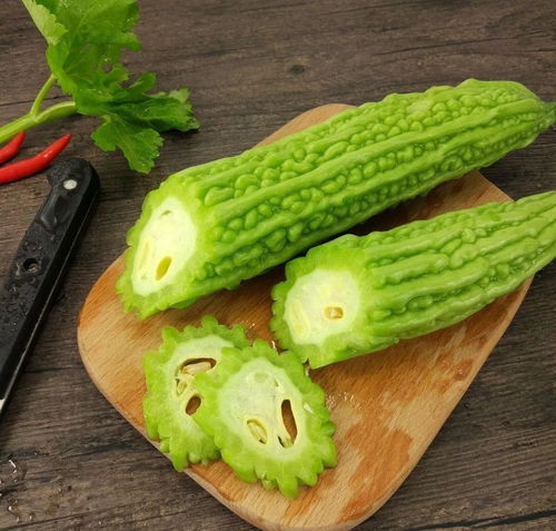1. 苦瓜本体的象征内涵