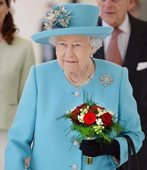 属马女2026年事业运与1990年属马女戴红绳手链有何关联？