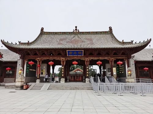 寺庙建设与社会公益活动的同步推进