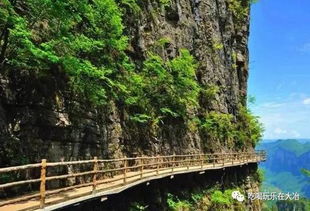 灯光艺术+喀斯特地貌 = 视觉冲击波