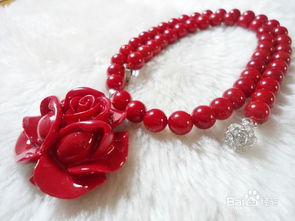 1.1 金色饰品的象征意义及其对海水命的影响