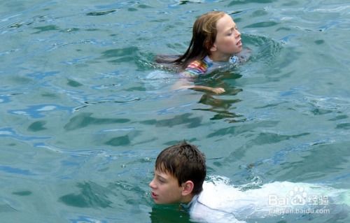 我为什么会梦见自己游泳差点溺水呢？