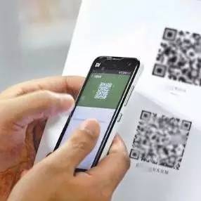 二、 手机外观色彩与命理喜忌之交互影响