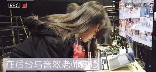 午夜钟声的低语与镜中幻影：对现代迷信与内心恐惧的探究