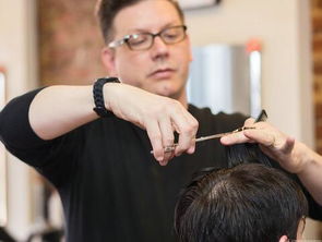 梦见儿子理发或剪头发预示着什么吉凶？