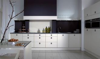 三、厨房位置及沙杆木架：污秽之气加剧