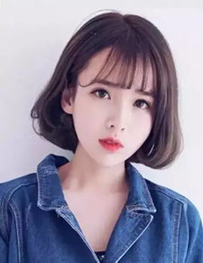 五、大气豪迈：新潮女性的选择——不对称美感的俏丽短发