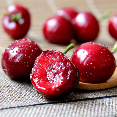 女人梦见吃樱桃，难道这是预示着胎梦的神奇征兆吗？