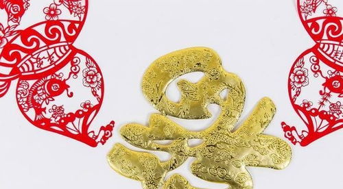 算命中的红二月和火分别代表什么含义？