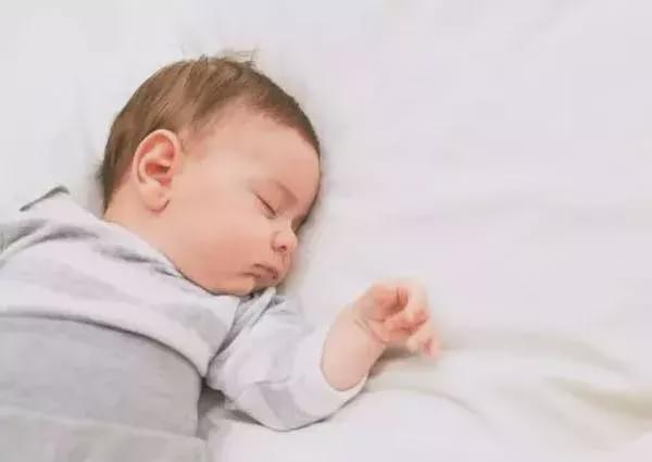 如何运用属鼠取名最佳用字技巧，为鼠宝宝男孩挑选一个独特又吉祥的名字？