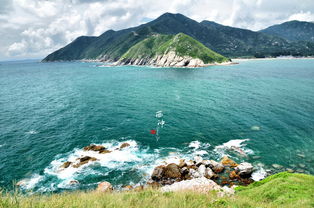 海滩环境脏得像垃圾场！