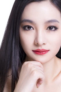 3. 眉毛浓密，财运挡都挡不住！