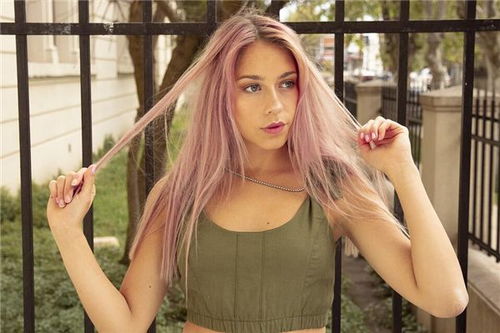 梦见自己头发长了好几把，这是什么预兆？长头发梦境有何特殊含义？