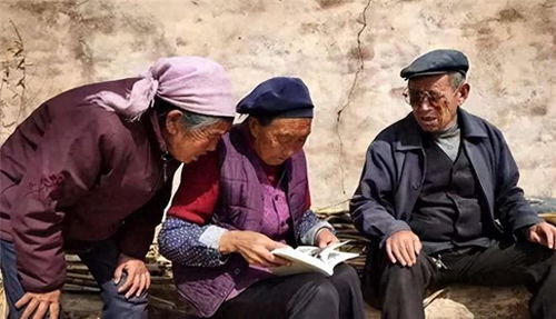 一、  命运的轮回：天命观与业力因果的交织