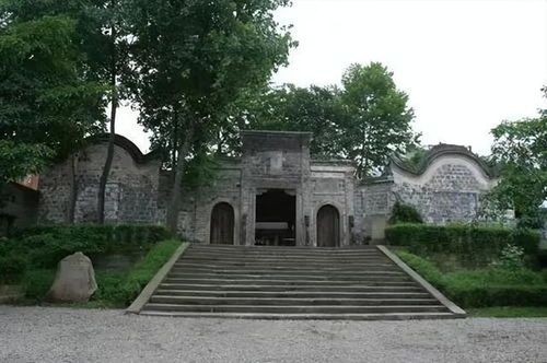 Temple建筑特色及文化象征意义