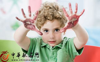 小孩取名时，四柱八字与生辰八字对男孩名字有影响吗？