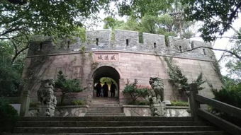 住宿条件堪比猪圈