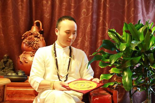 台湾风水大师2015改写后，这位风水师大陆母抱子的风水布局有何独特之处？