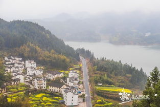 在胡家夼村，我第一次被老中医的推拿治愈，但这里的蜕变却让我反思：传统与现代化如何共存？