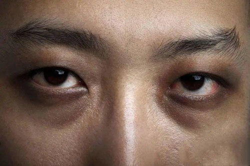 二、 传统面相学对吸金面容特征之系统归纳