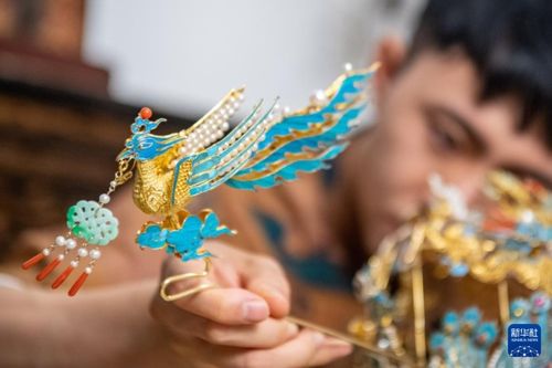 凤引九雏打一生肖，这个生肖是哪个？