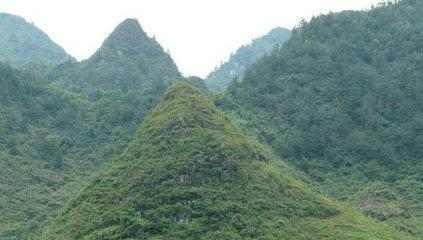 第一种格局：龙脉环绕， 福泽绵延