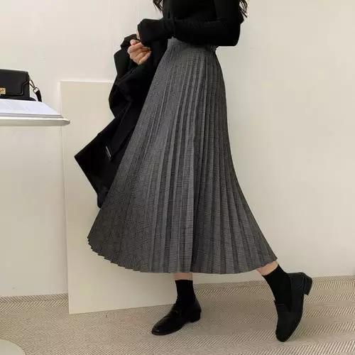 今日甲午日，五行颜色穿衣指南是什么？