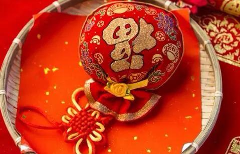 2025年属猴的人今年应该佩戴什么招财转运的生肖物品？