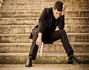 一、 事业线的形态特征及其对命运走向的暗示