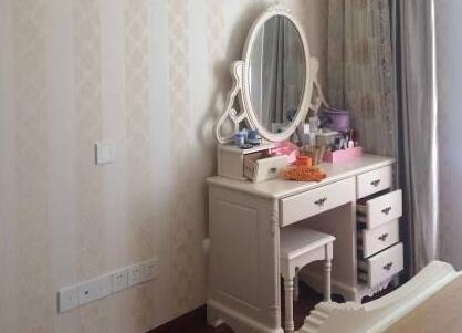 梳妆台摆放位置的重要性：健康、 财运与整体风水的关联