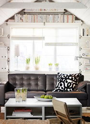 东西向住宅中厨房位于西南角的情形