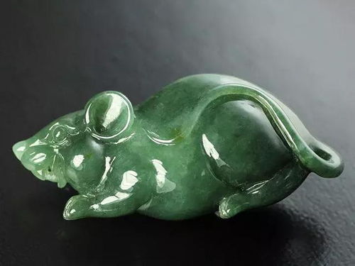 属鼠的人佩戴什么首饰能带来好运，1972年出生的属鼠者适合戴哪种饰品？