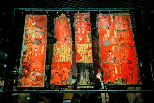 3. 炸糕摊位 —— “甜蜜炸弹”