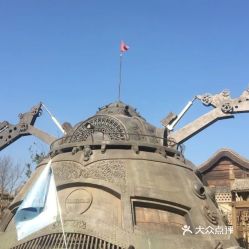 2. 建业·华谊兄弟电影小镇：假装自己在民国拍大片