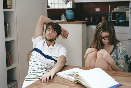 （一） 睡房摆设与床品颜色的五行调和