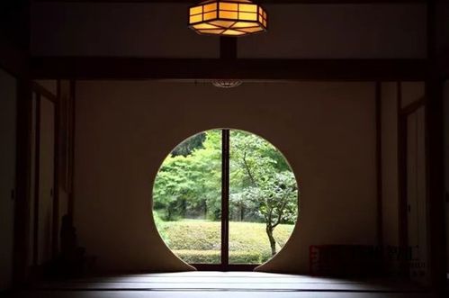 论禅修文本建构中古典诗词互文性策略的学理阐释与实践路径：兼论意境沉重组与五行气场之共振机制