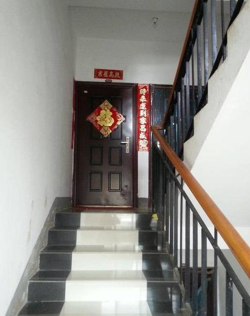 家里楼梯底下杂乱会影响风水运势吗？