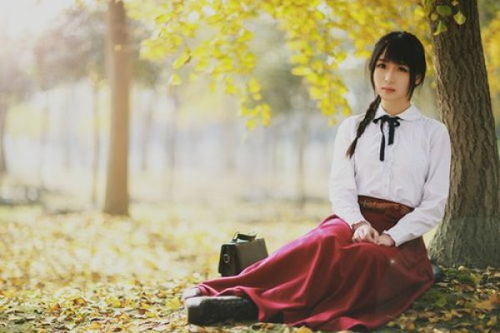 女命八字无官走伤官运，桃花女命运如何？算命书能揭示哪些秘密？