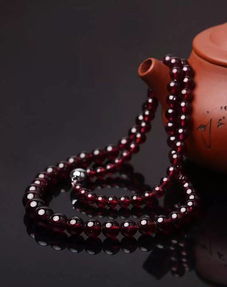 五行木弱适合佩戴什么饰品？五行木弱代表富贵还是贫穷？