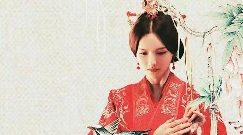 女命八字食神伤官旺，是以食神为子还是以伤官为子更合适呢？