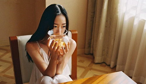 女命八字走劫财大运，劫财沐浴大运特点具体表现有哪些？