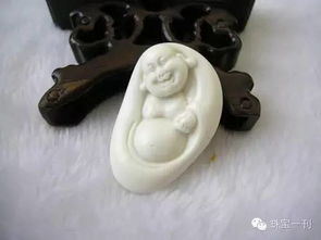 二、  心理状态调节与能量平衡：紫水晶与黄玉的功能解析