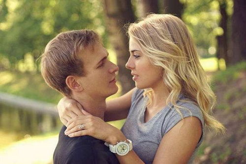 梦见前男友主动找我复合，这预示着什么？