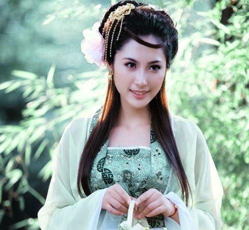 己卯日柱男命八字中，如何调整布局才能使妻子更加漂亮？