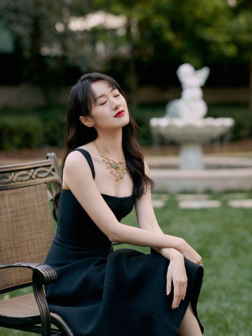 第一章：微醺时刻的灵魂拷问与起名哲学