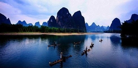 想象一下 你满怀期待地计划去瀚海旅游景区游玩， 后来啊在预订门票时网站崩溃了时间一分一秒过去，门票名额瞬间被抢光，那种焦虑感是不是让人抓狂？别担心，这篇案例类文章将带你深入探讨门票预订的方方面面从实战经验到独家策略，让你轻松搞定行程。