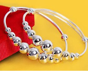 本命年佩戴银镯或银项链有什么讲究吗？