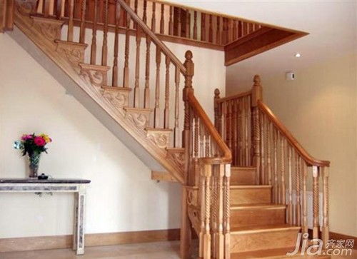 楼梯迎面墙对家居风水有怎样的影响？