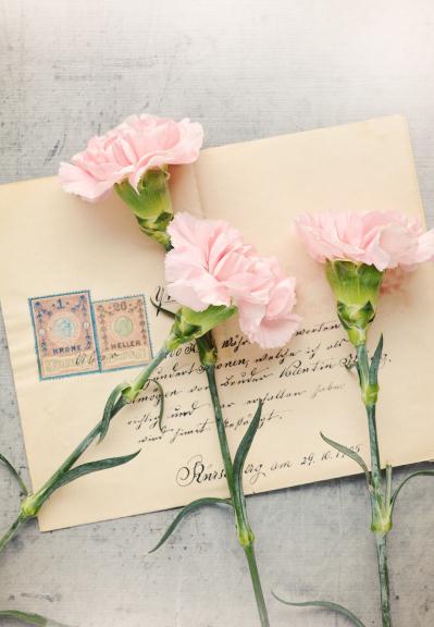 十二生肖的桃花运颜色和最佳年龄分别是什么？